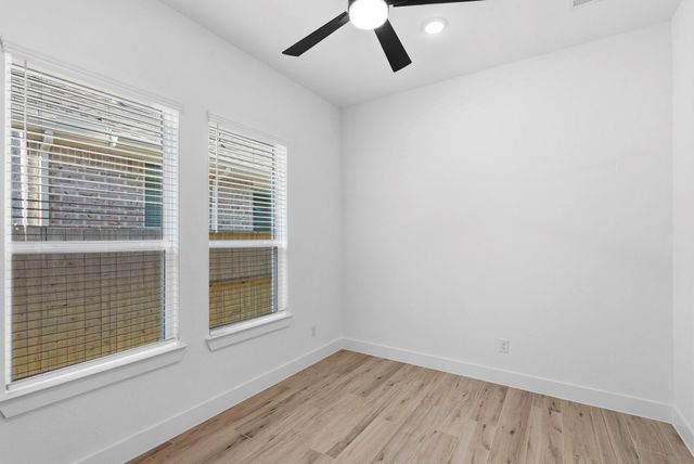 12214 Warbler Drive, Mont Belvieu, TX 77523
