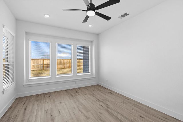 12214 Warbler Drive, Mont Belvieu, TX 77523