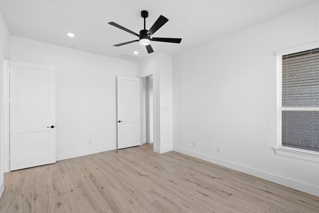 12214 Warbler Drive, Mont Belvieu, TX 77523