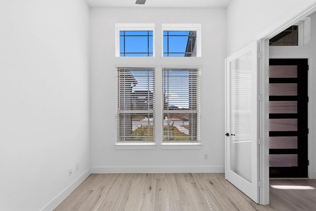 12214 Warbler Drive, Mont Belvieu, TX 77523