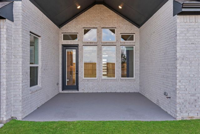 12214 Warbler Drive, Mont Belvieu, TX 77523