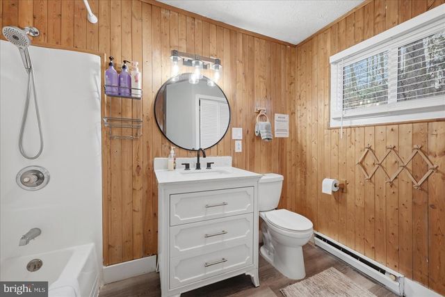 120 LAKE DR, Luray, VA 22835