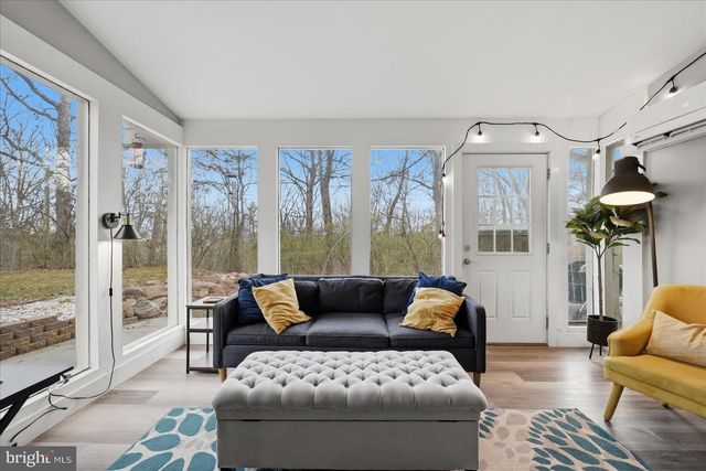 120 LAKE DR, Luray, VA 22835