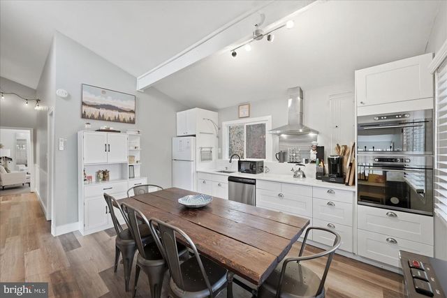 120 LAKE DR, Luray, VA 22835