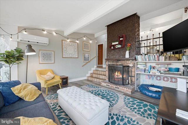 120 LAKE DR, Luray, VA 22835