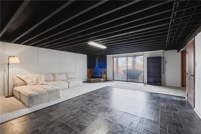 1032 NW 70TH Court, Kansas City, MO 64118