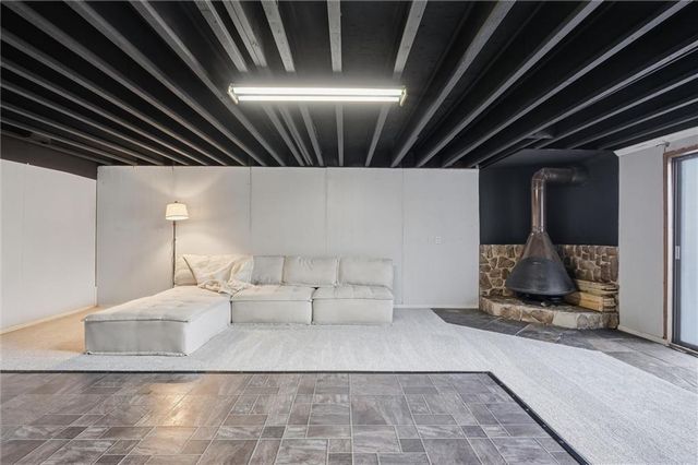 1032 NW 70TH Court, Kansas City, MO 64118