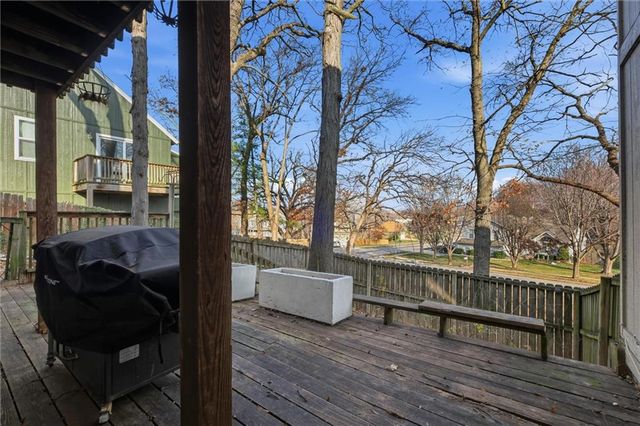 1032 NW 70TH Court, Kansas City, MO 64118