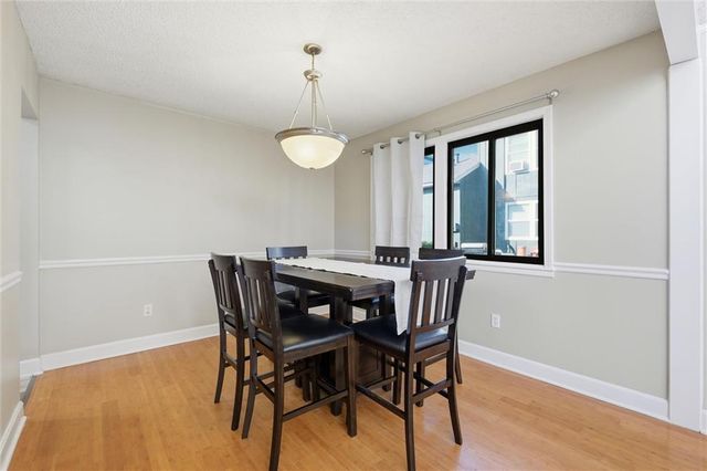 1032 NW 70TH Court, Kansas City, MO 64118