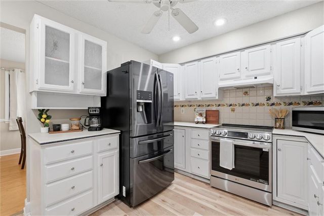 1032 NW 70TH Court, Kansas City, MO 64118