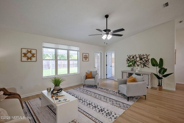 3902 HUNTERS LAKE Circle W, Jacksonville, FL 32210