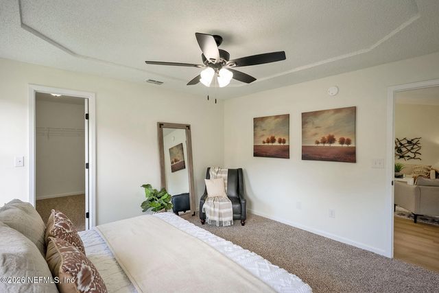 3902 HUNTERS LAKE Circle W, Jacksonville, FL 32210