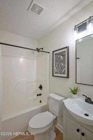 3902 HUNTERS LAKE Circle W, Jacksonville, FL 32210
