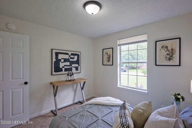 3902 HUNTERS LAKE Circle W, Jacksonville, FL 32210