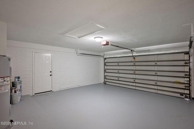 3902 HUNTERS LAKE Circle W, Jacksonville, FL 32210