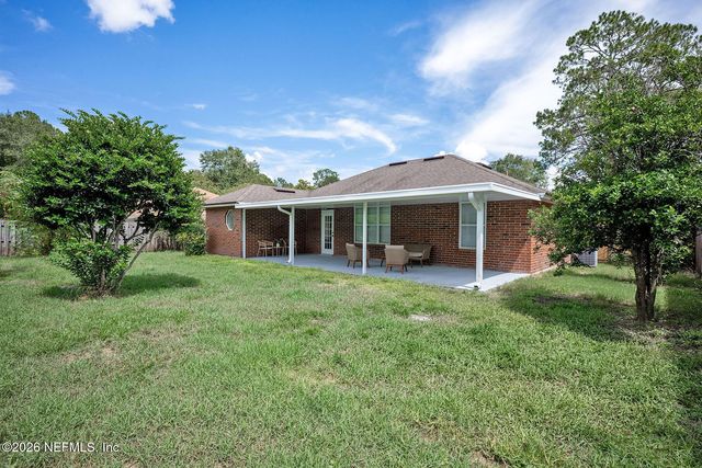 3902 HUNTERS LAKE Circle W, Jacksonville, FL 32210