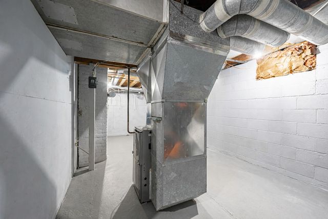 932 W 2nd Street, Byron, IL 61010