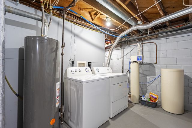 932 W 2nd Street, Byron, IL 61010