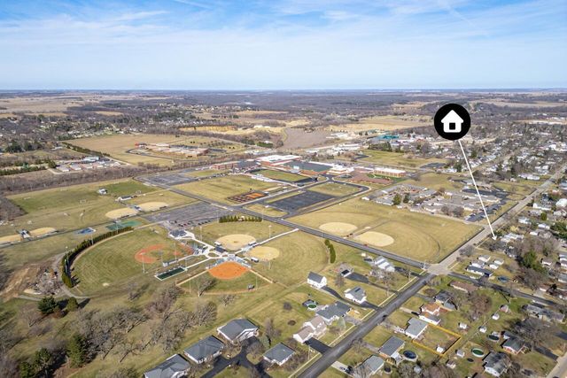 932 W 2nd Street, Byron, IL 61010