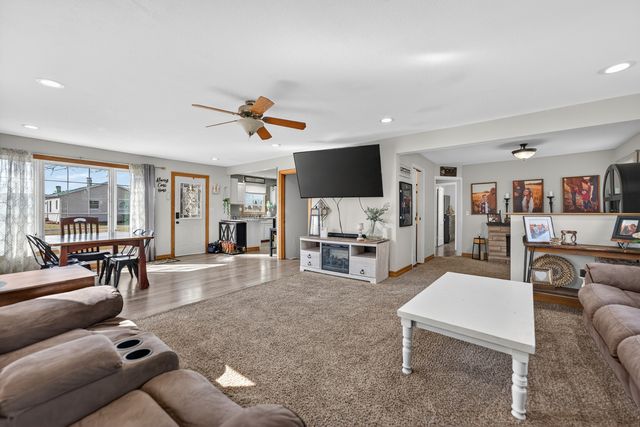 932 W 2nd Street, Byron, IL 61010