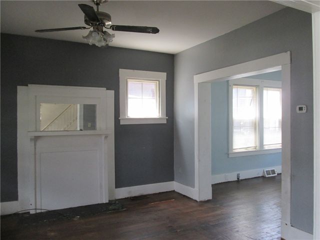 1715 Duss Ave, Ambridge, PA 15003