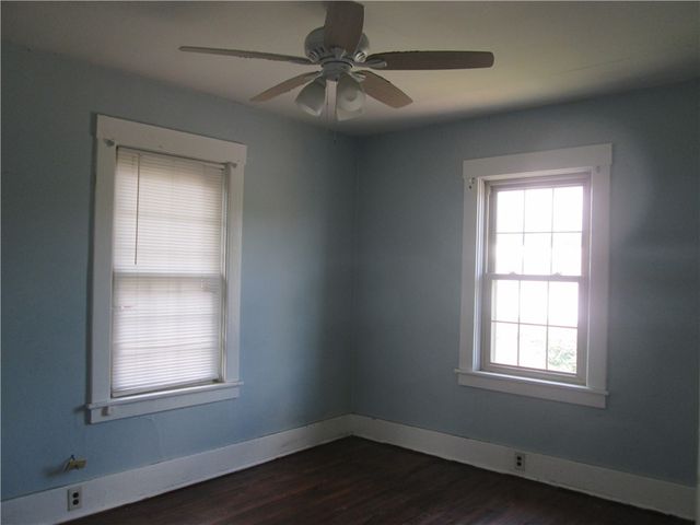 1715 Duss Ave, Ambridge, PA 15003