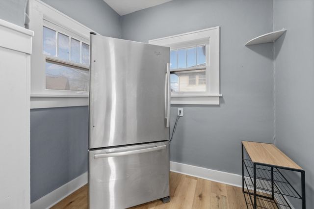 1029 S Seneca St, Wichita, KS 67213