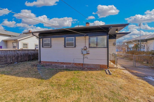 1029 S Seneca St, Wichita, KS 67213