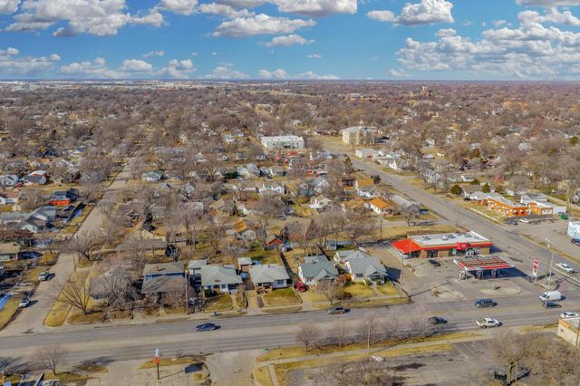 1029 S Seneca St, Wichita, KS 67213