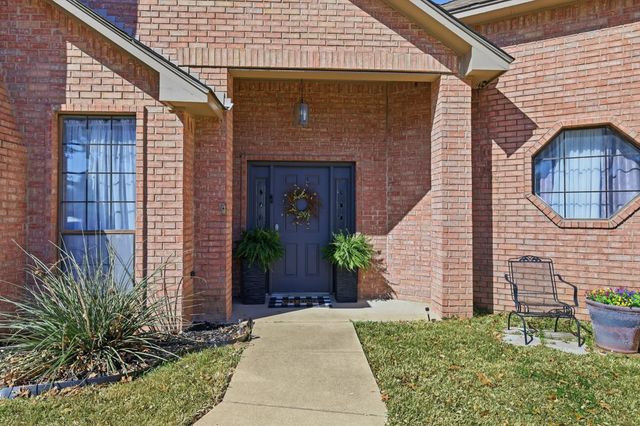 2307 William Circle, Ennis, TX 75119