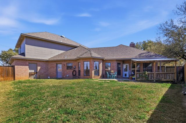 2307 William Circle, Ennis, TX 75119