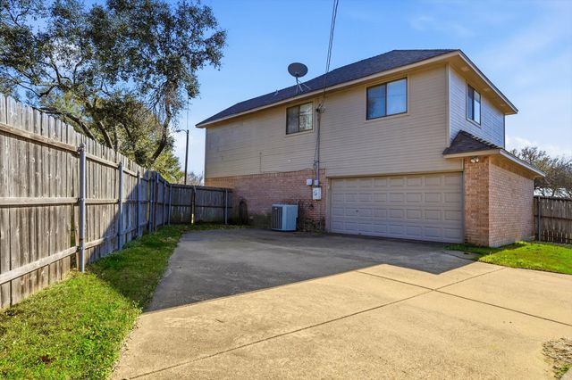 2307 William Circle, Ennis, TX 75119