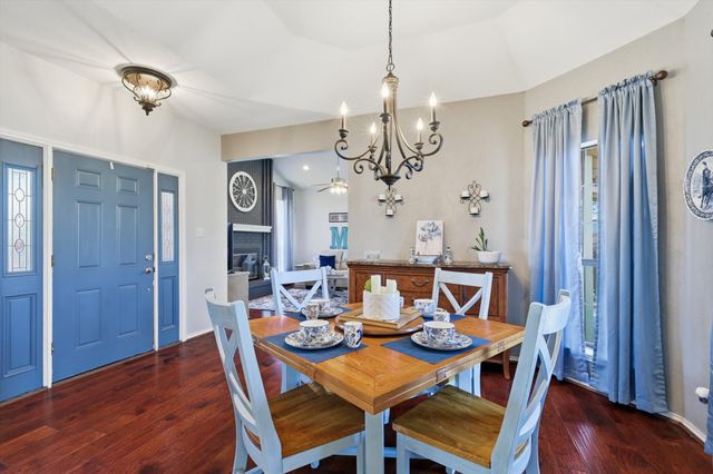 2307 William Circle, Ennis, TX 75119