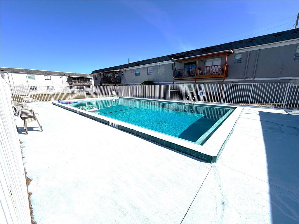 Image 16 of property listing at 2785 L B MCLEOD ROAD 2785D, Orlando, FL 32805