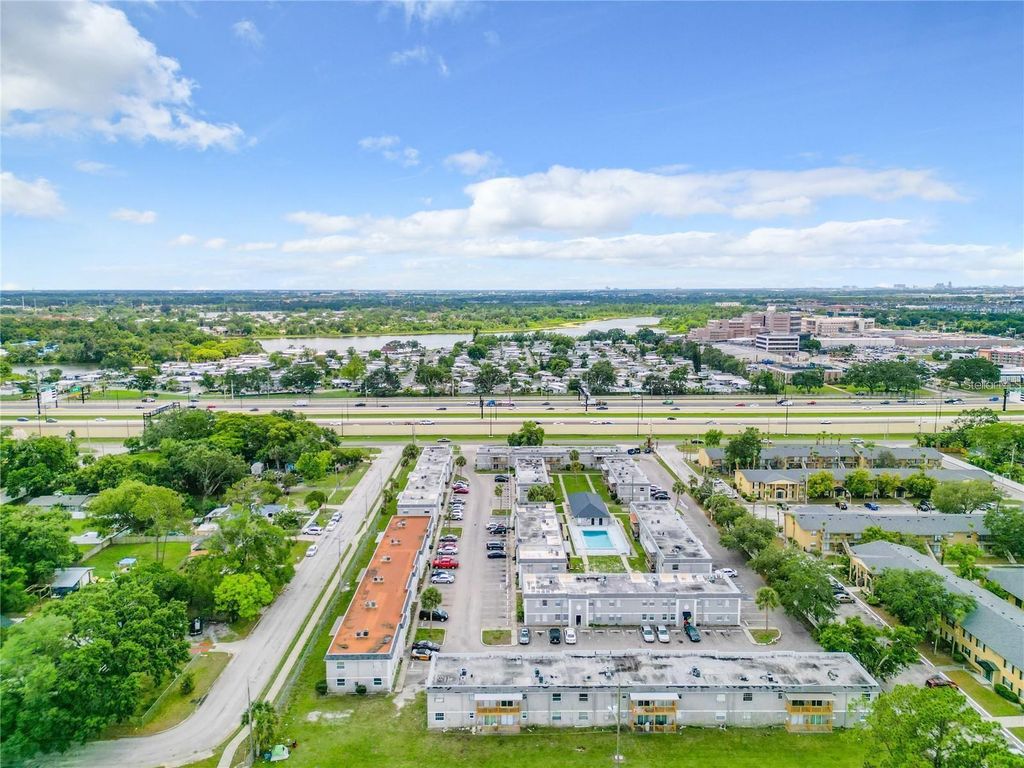 Image 19 of property listing at 2785 L B MCLEOD ROAD 2785D, Orlando, FL 32805