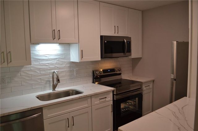 5066 Woodridge Way, Tucker, GA 30084
