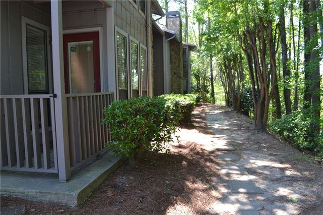 5066 Woodridge Way, Tucker, GA 30084
