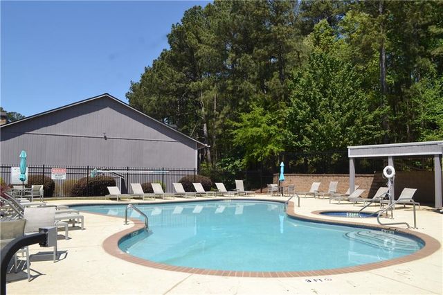 5066 Woodridge Way, Tucker, GA 30084