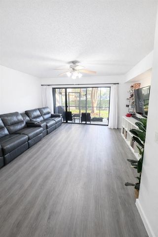 4321 SW 70th Terrace, Davie, FL 33314