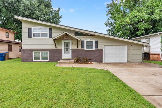 416 S Westview Dr., Derby, KS 67037
