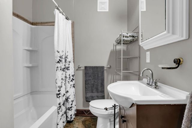 416 S Westview Dr., Derby, KS 67037