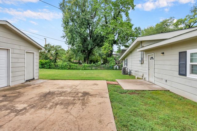 416 S Westview Dr., Derby, KS 67037
