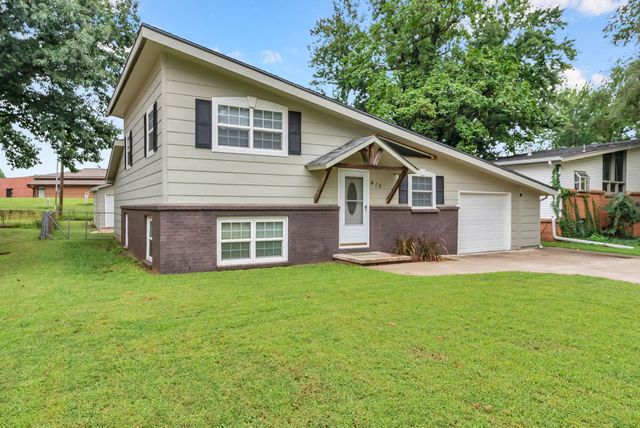 416 S Westview Dr., Derby, KS 67037
