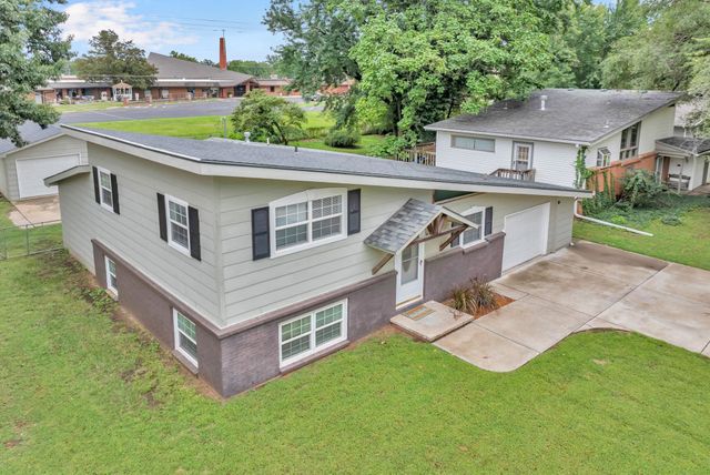 416 S Westview Dr., Derby, KS 67037