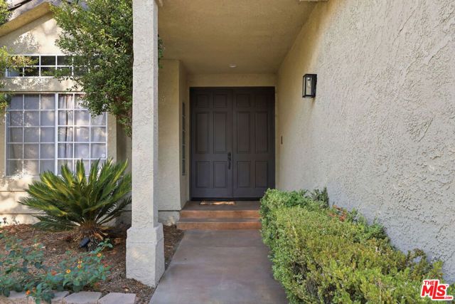 9400 Aqueduct Avenue, Los Angeles, CA 91343