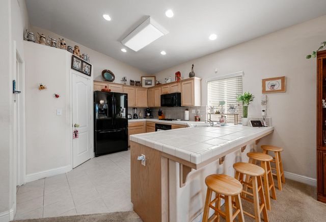 5660 E Florence Avenue, Fresno, CA 93727