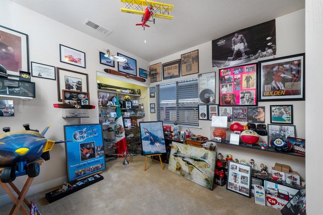 5660 E Florence Avenue, Fresno, CA 93727