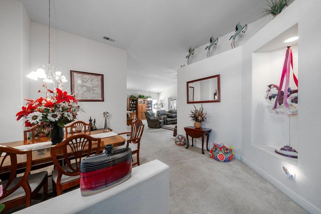 5660 E Florence Avenue, Fresno, CA 93727