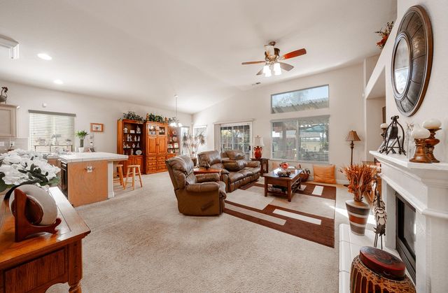 5660 E Florence Avenue, Fresno, CA 93727