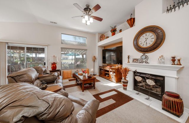 5660 E Florence Avenue, Fresno, CA 93727